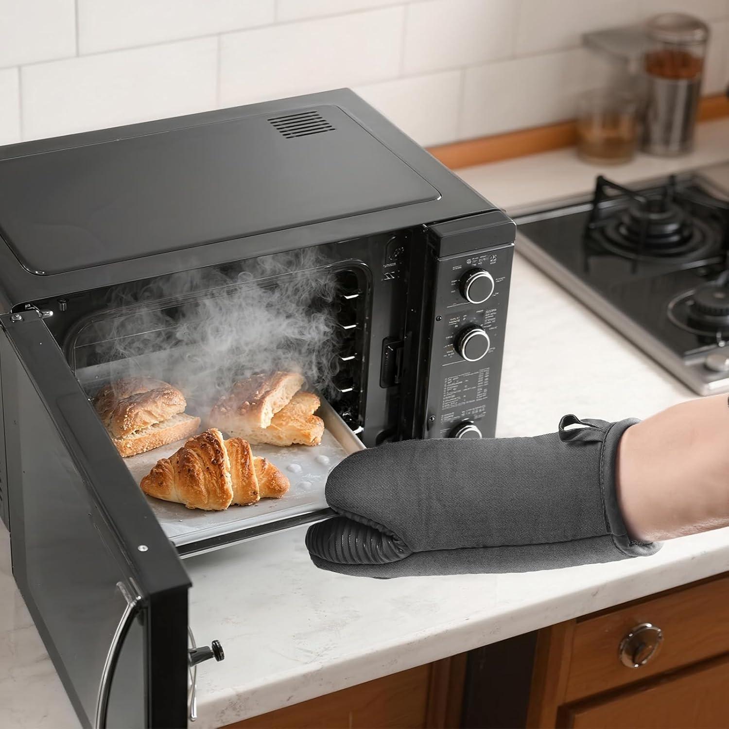 image:imageVEVOR Oven Mitts Mini Oven Mitt Set with NonSlip Silicone Strips High Heat Resistant to 500 Lightweight Cotton Baking Mitts 1307 x 61 inch with 2 NoMarks Hooks for Home Kitchen 2 PieceGray